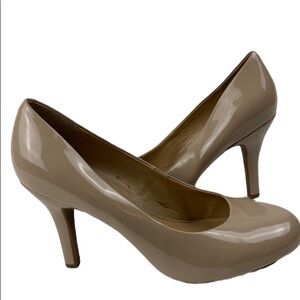 Nude patent leather heels size 10 Wide
